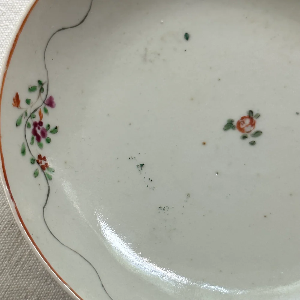 18th-century Chinese Qing Porcelain Small Plate B - Image 3