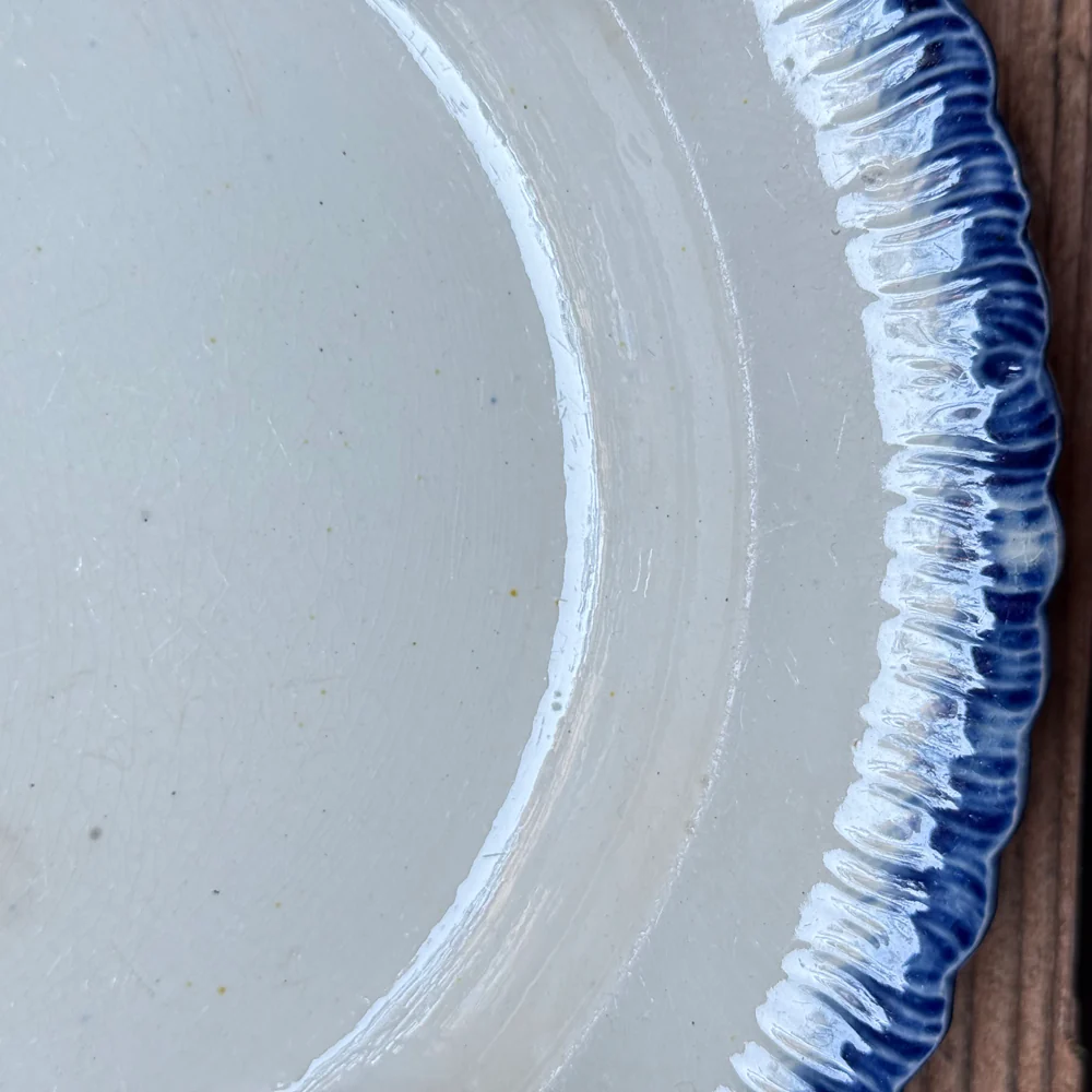 19th-century Blue Feather Edge Ironstone Plate (H) - Image 4