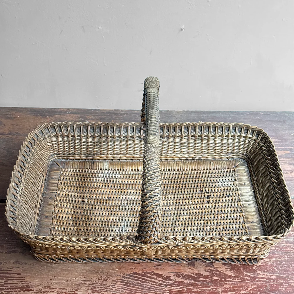 19th-century French Wicker Gathering Basket - Image 4