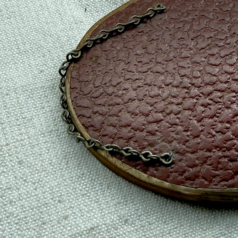 19th-century Italian Ex-Voto Sacred Silver Heart in Oval Hanging Case (No. 118) - Image 4