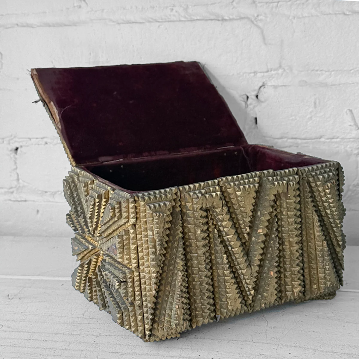 20th-century Tramp Art Box - Image 2