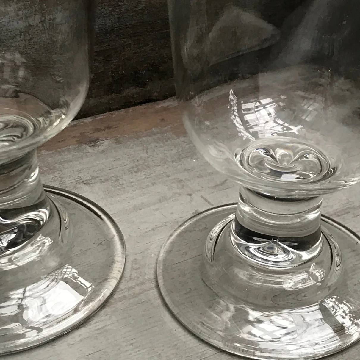 Small Simple Wine Glass - Image 3