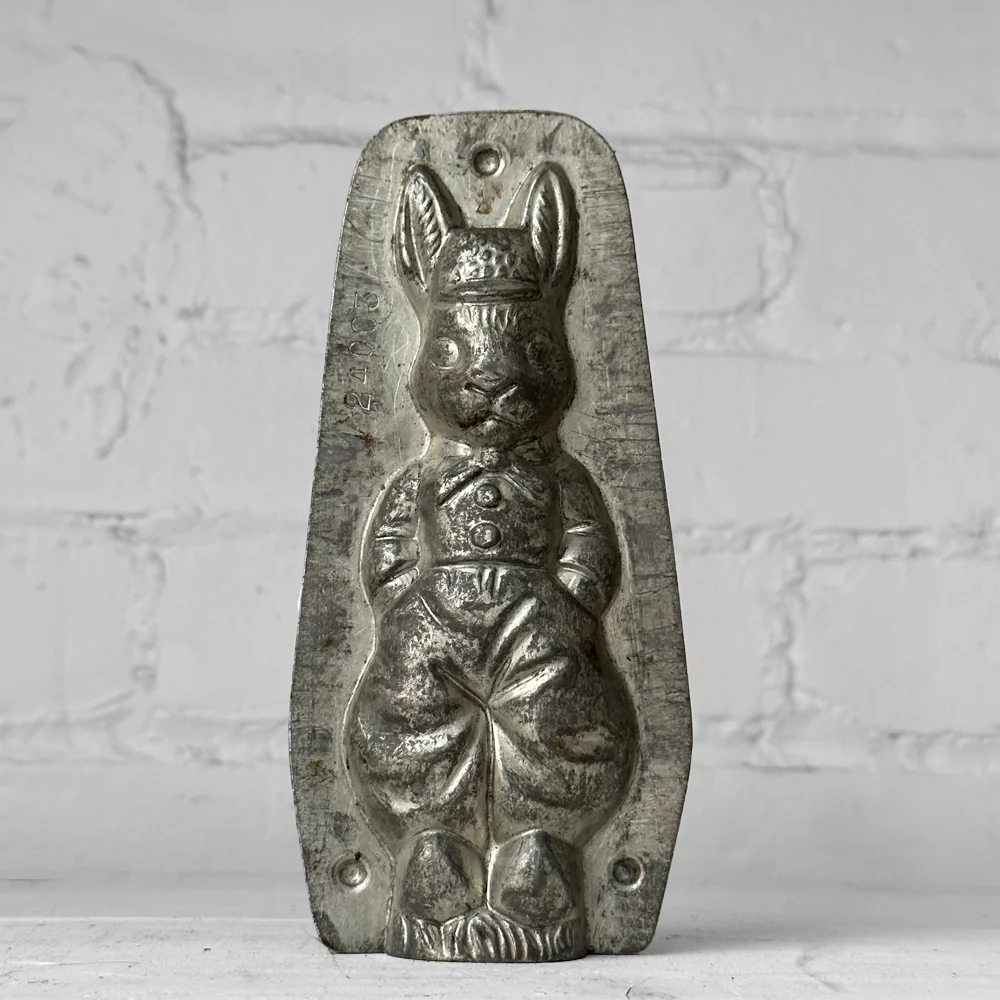 Antique Chocolate Clothed Rabbit Tin Mold (#35)