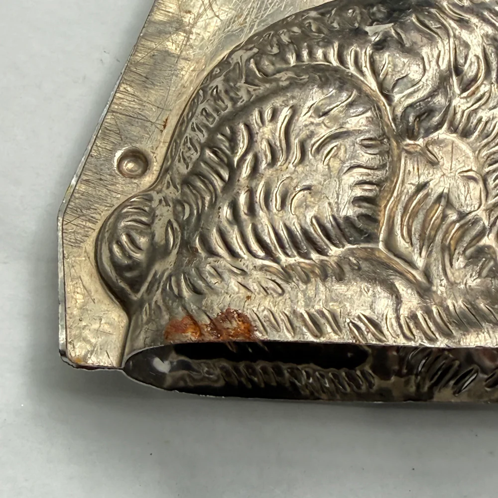 Antique Chocolate Rabbit Mold (#97) - Image 3