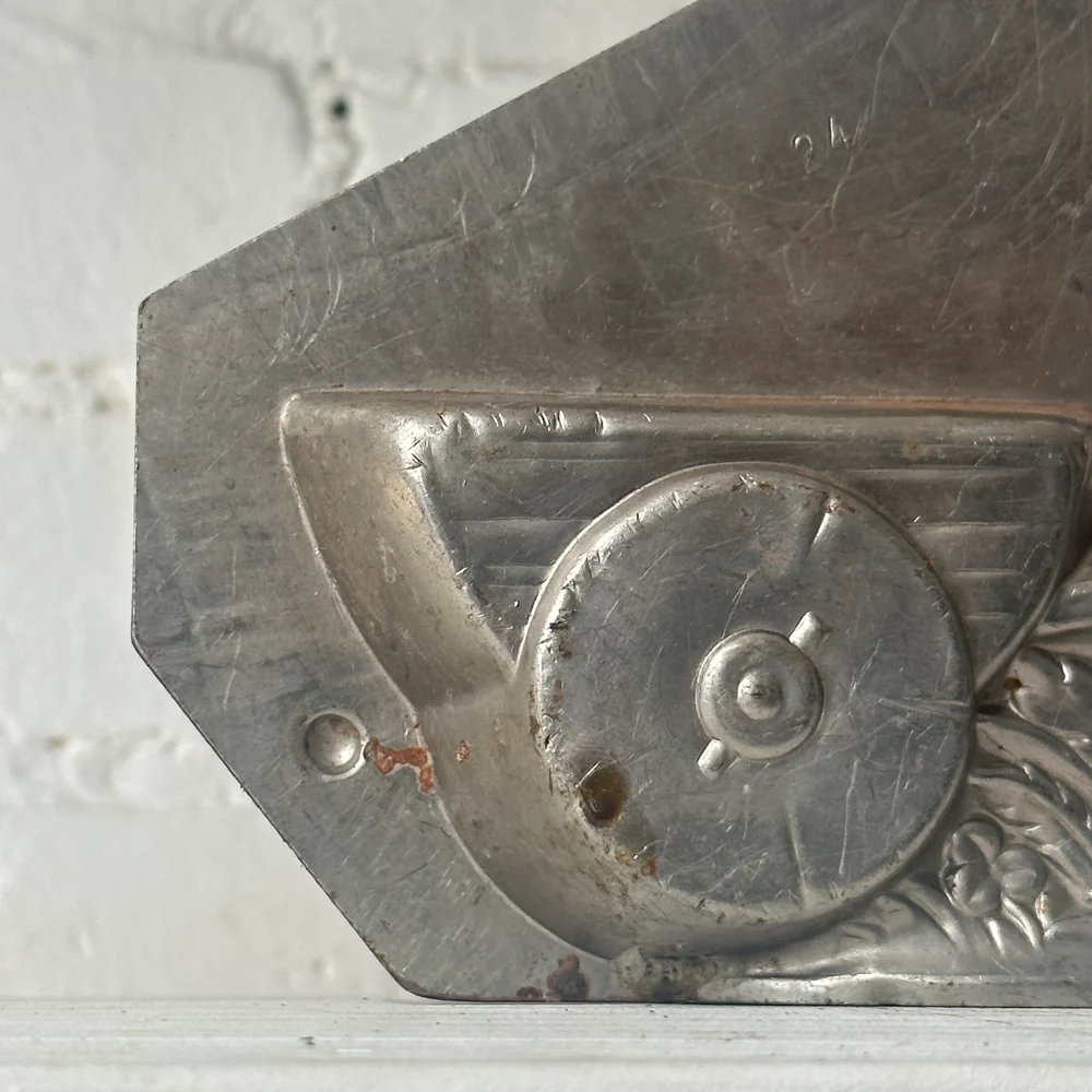 Antique Chocolate Rabbit with Wagon Tin Mold (#45) - Image 3