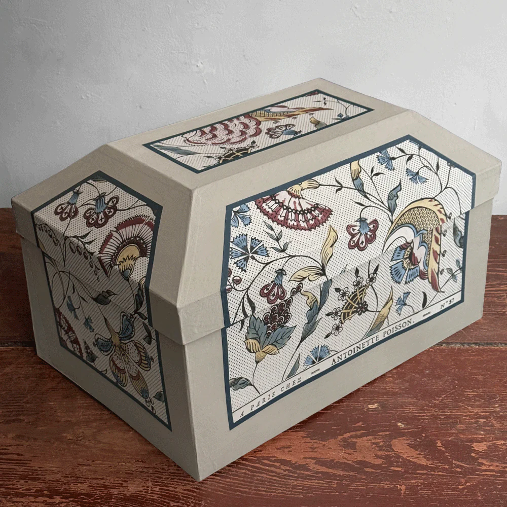 Antoinette Poisson Large Wedding Box in "Jaipur Colors" No. 57A