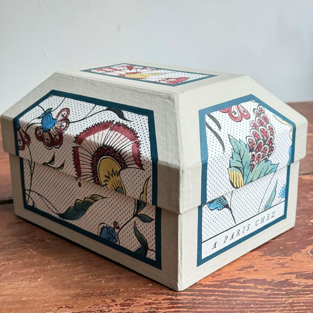 Antoinette Poisson Small Wedding Box in "Jaipur" No. 57A - Image 6