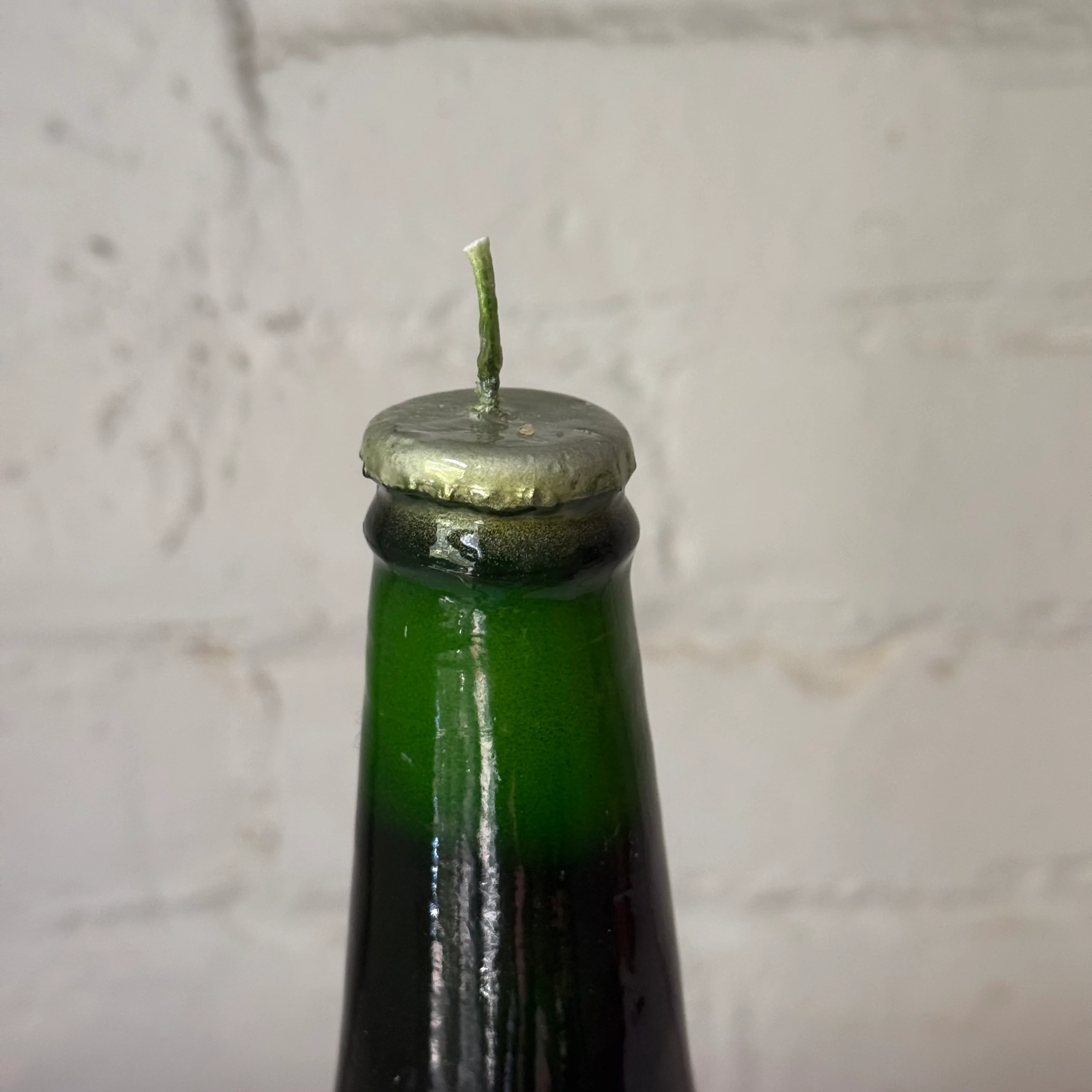 Bottiglia di Birra  Beer Bottle Candle in Green - Image 3