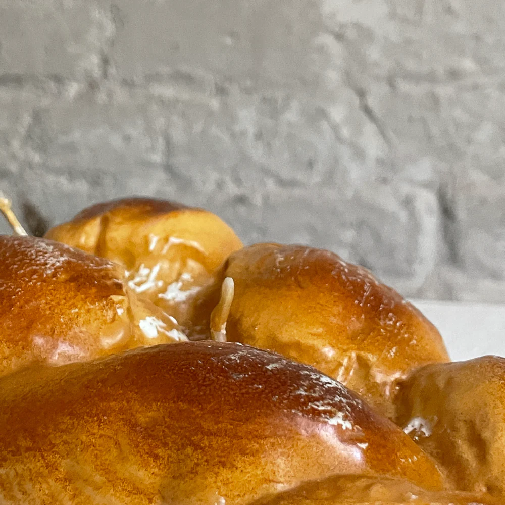Pane Treccia Braided Challah Bread Loaf Candle - Image 3