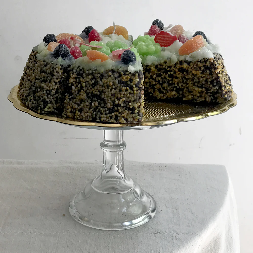 Torta Candita a Fette Chocolate Cake Slice with Fruit Candle - Image 3
