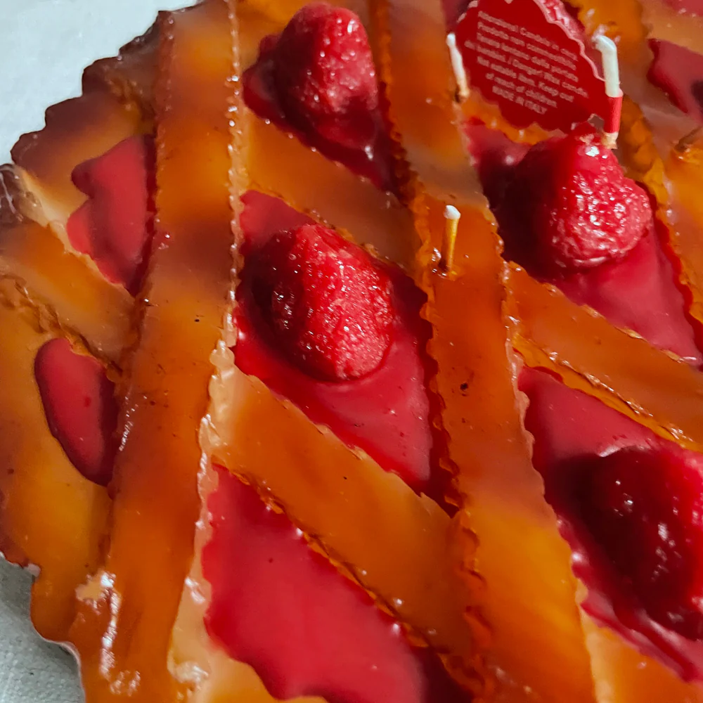 Crostata Diam Itu Cioccolato Strawberry Pie Candle - Image 4