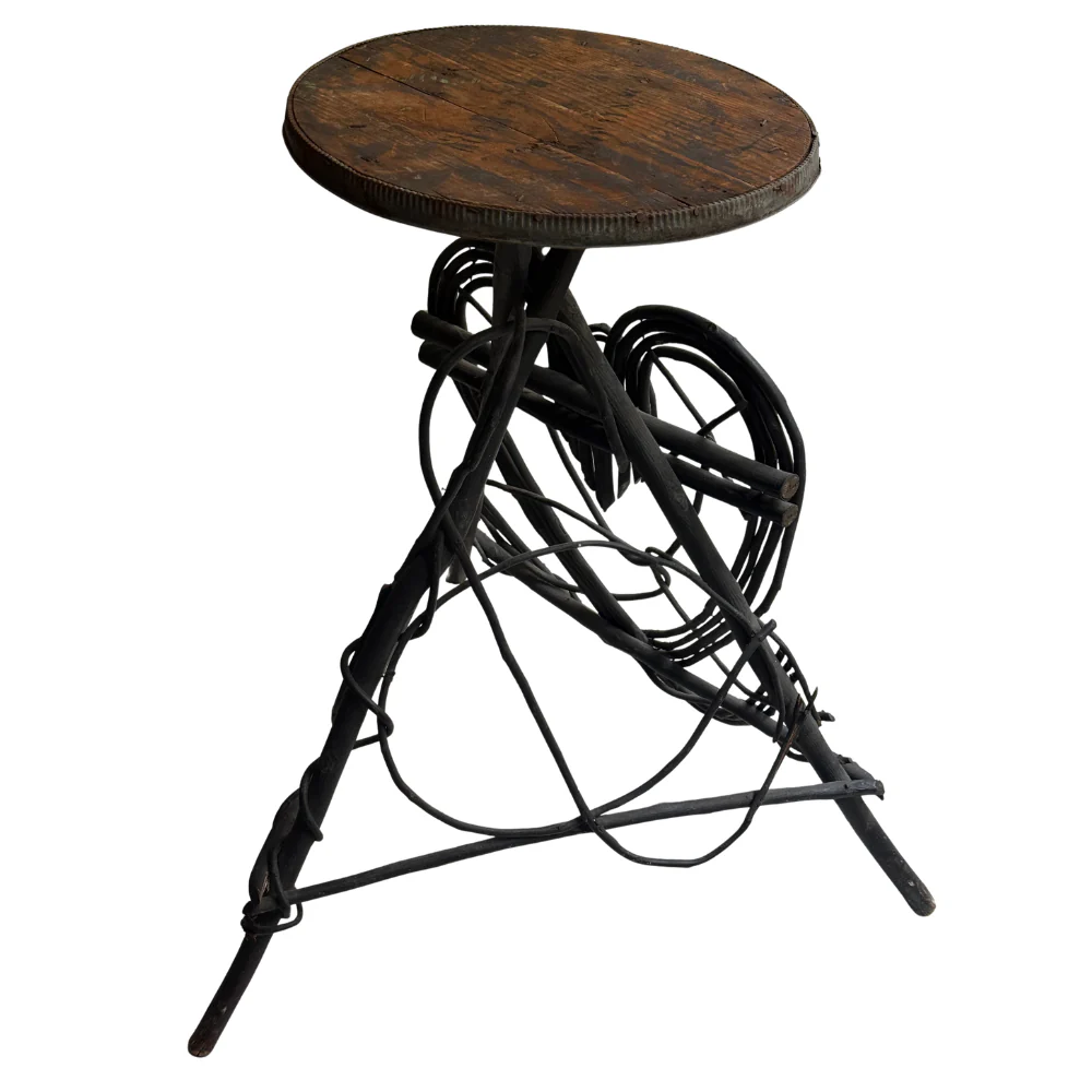 Early 20th-Century American Folk Art Heart-Shaped Twig Table - Image 2