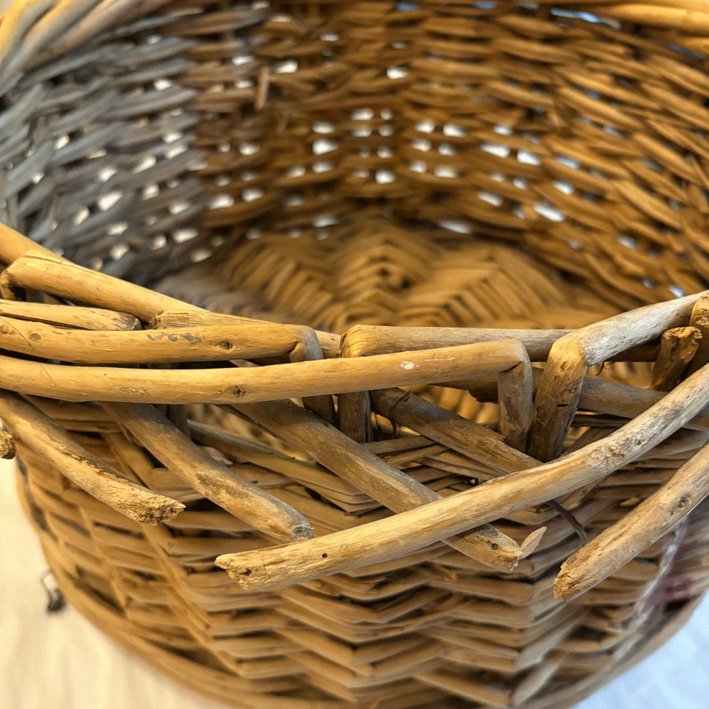 Early 20th-century Round Antique Painted Wicker Basket - Image 6
