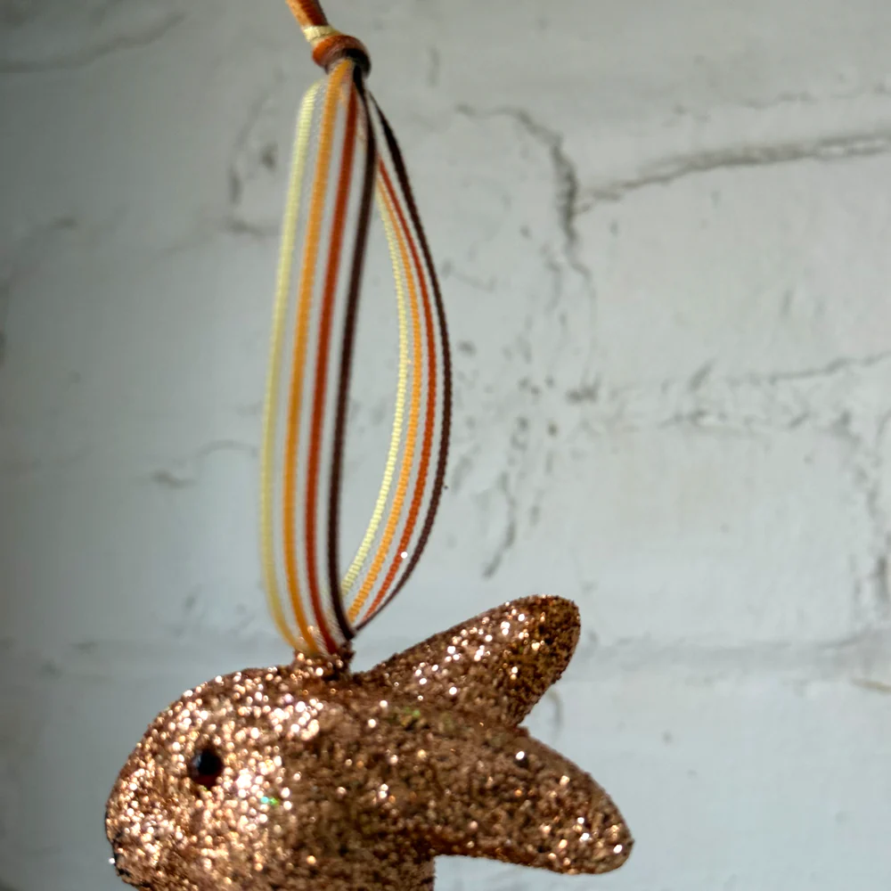 Ino Schaller Extra-Small Sitting Glitter Bunny Ornament in Champagne - Image 2