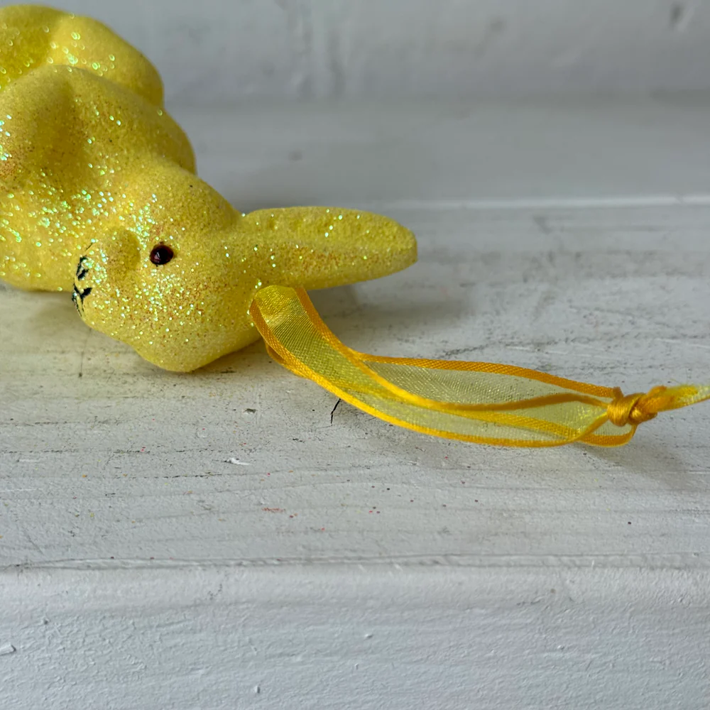 Ino Schaller Extra-Small Sitting Glitter Bunny Ornament in Yellow - Image 2