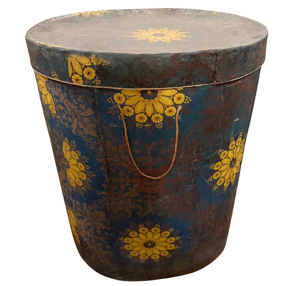 Large 19th-century French Papered Hat Box - Image 3