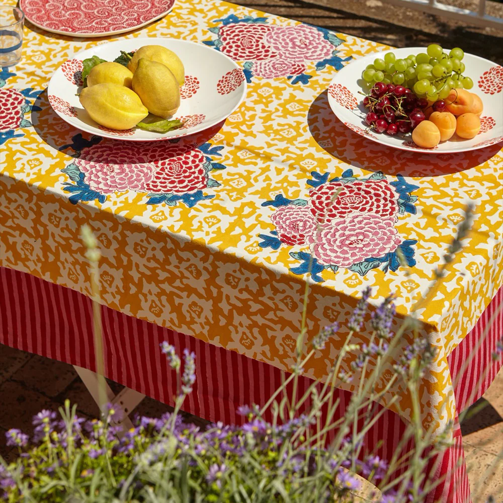 Lisa Corti Cotton Cloth in Arabesque Corolla Gold 250 x 270cm - Image 2