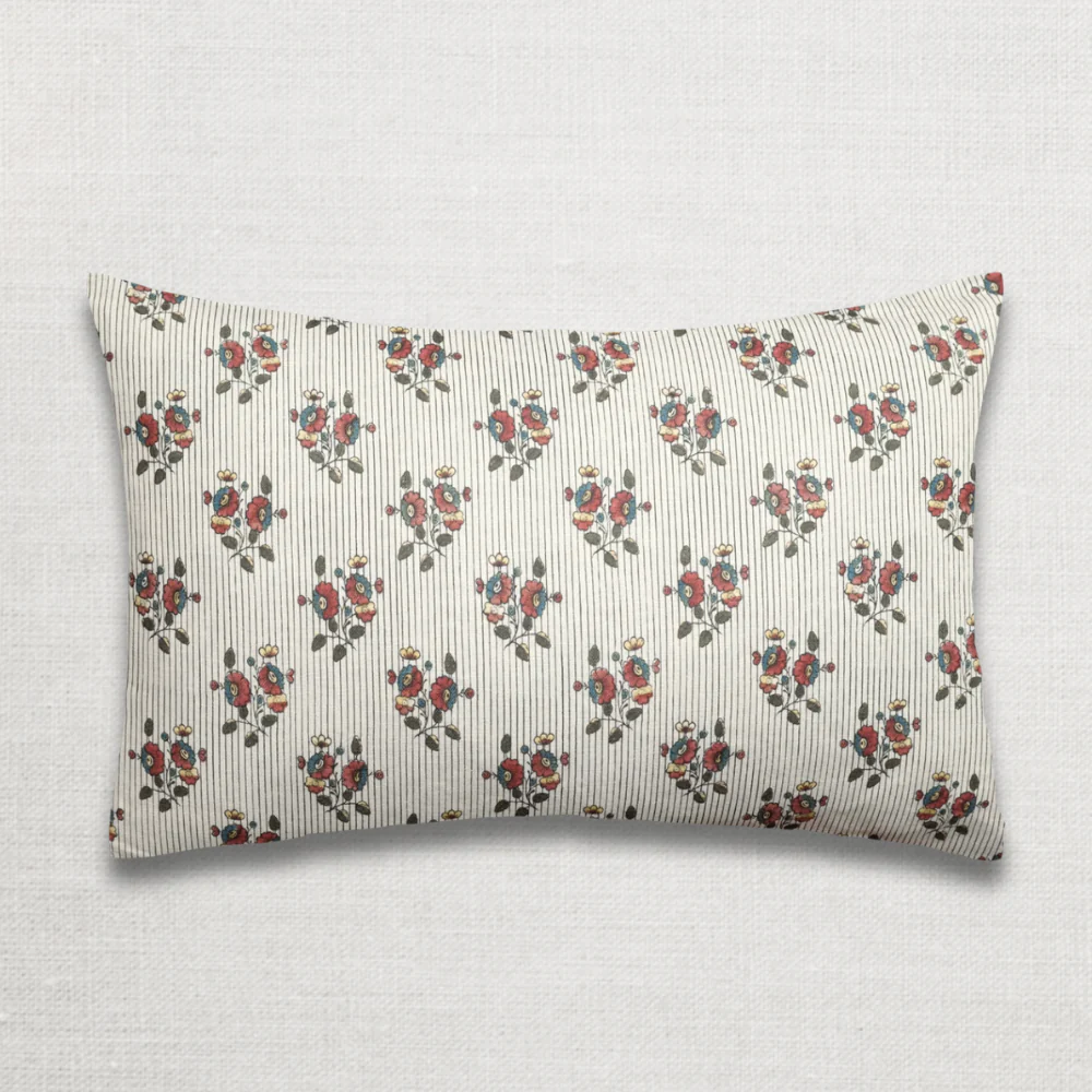 Medium Boutonnière Pillow (No. 74A) with Linen Backing