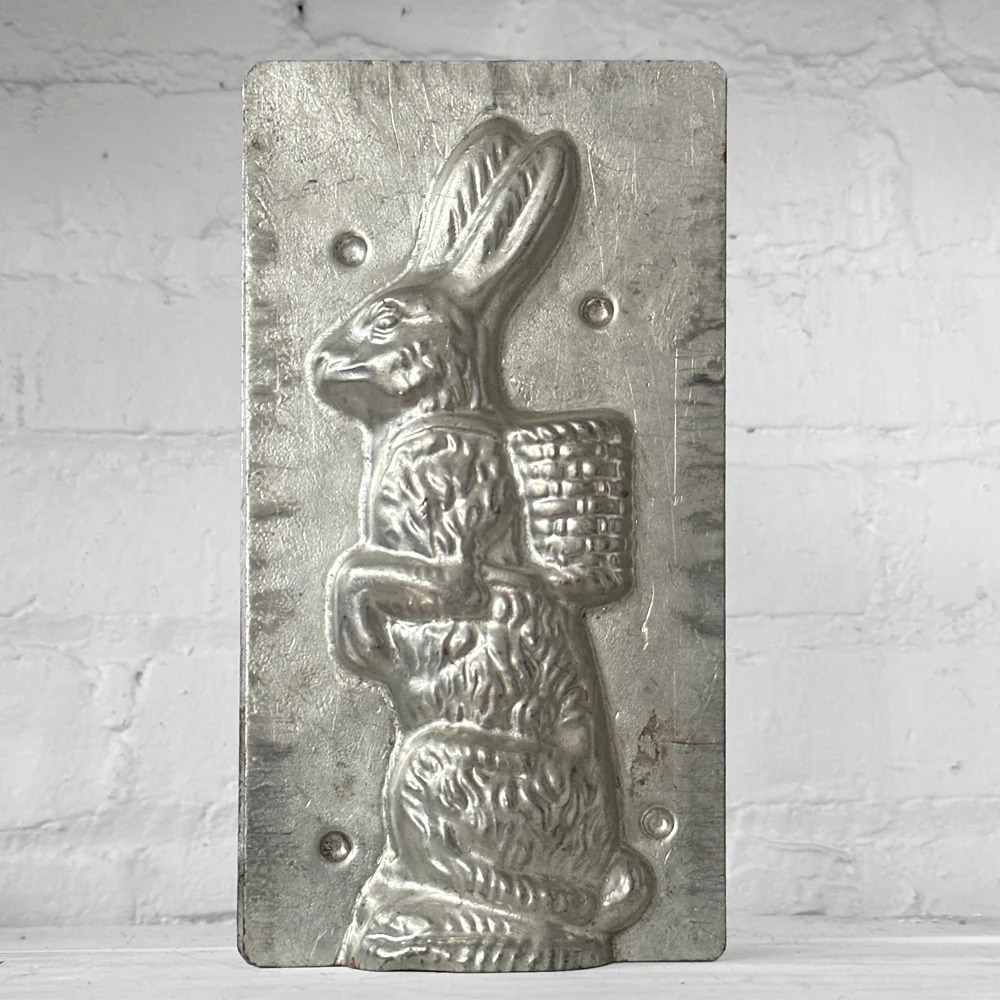 Antique Chocolate Rabbit Tin Mold (#01)