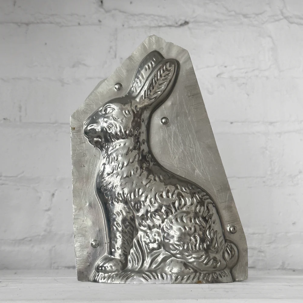 Antique Chocolate Rabbit Tin Mold (#02)