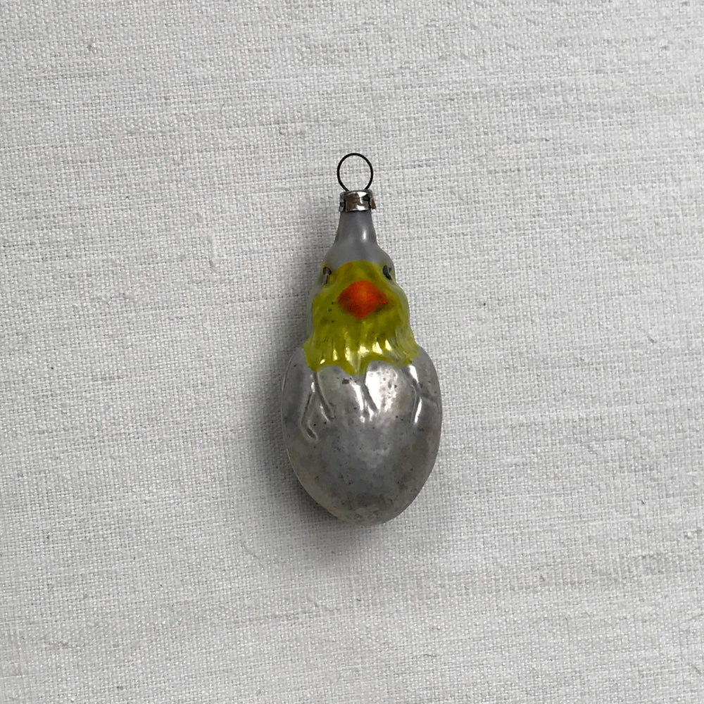 Nostalgic Chicken in Egg Ornament