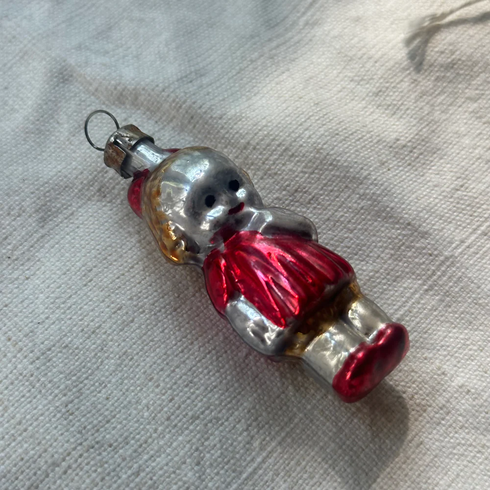 Nostalgic Girl Ornament - Image 2