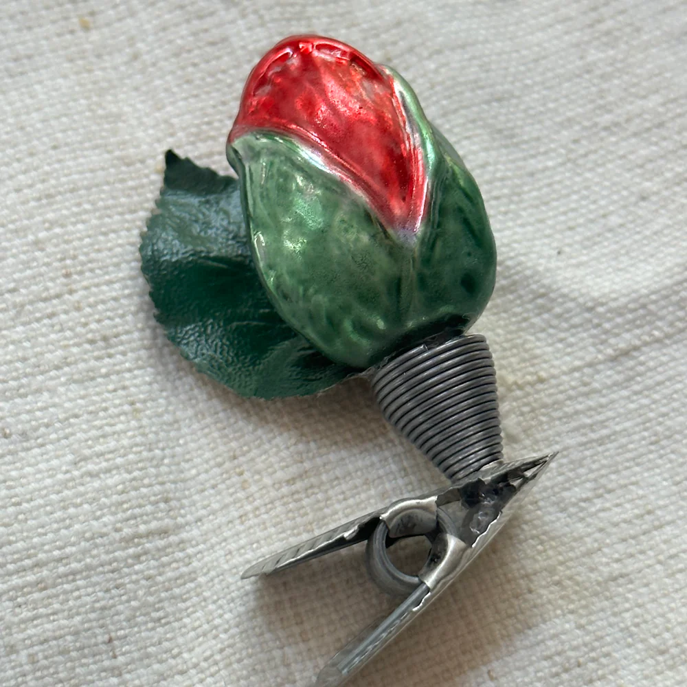 Nostalgic Clip-on Rose Bud Ornament - Image 2