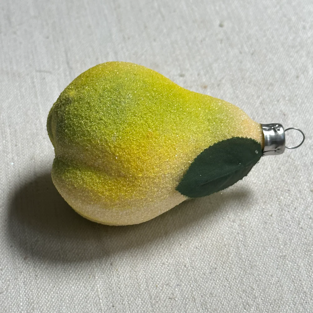 Nostalgic Pear with Leaf Ornament - Image 2
