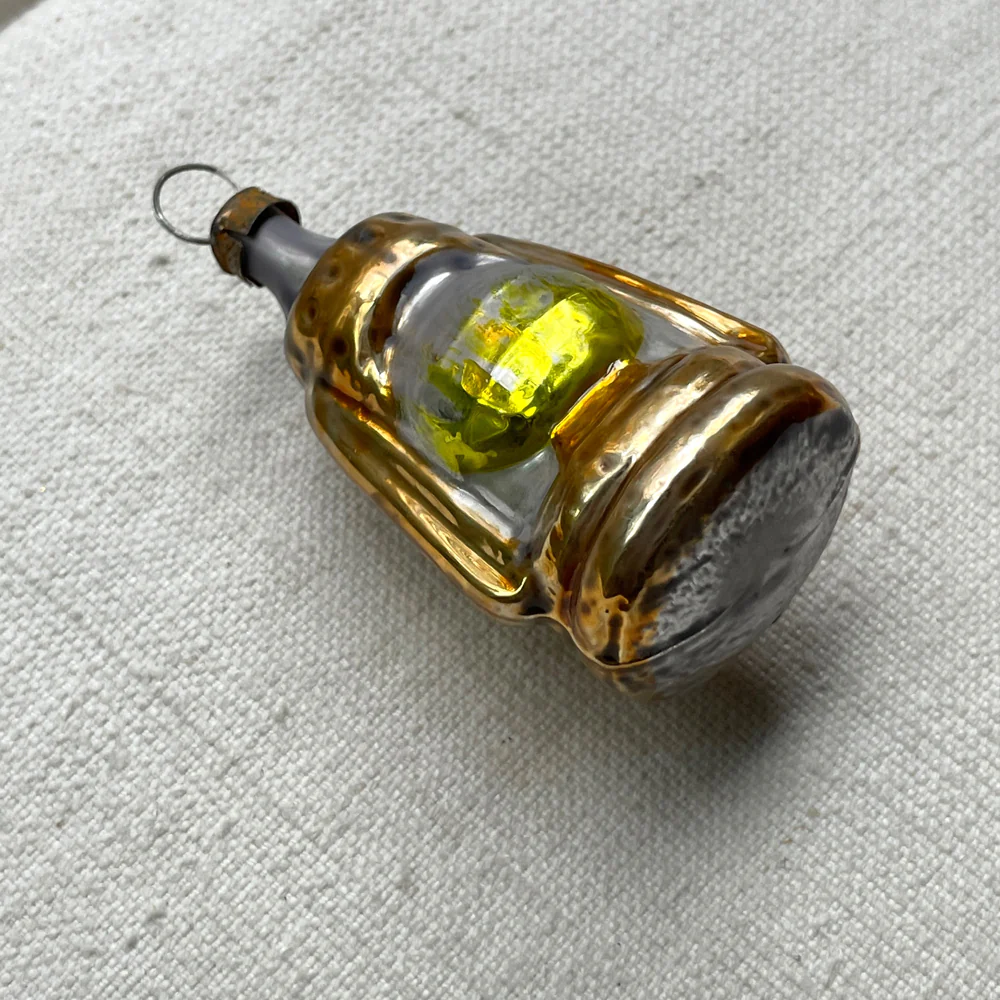 Nostalgic Petroleum Lamp Ornament - Image 2