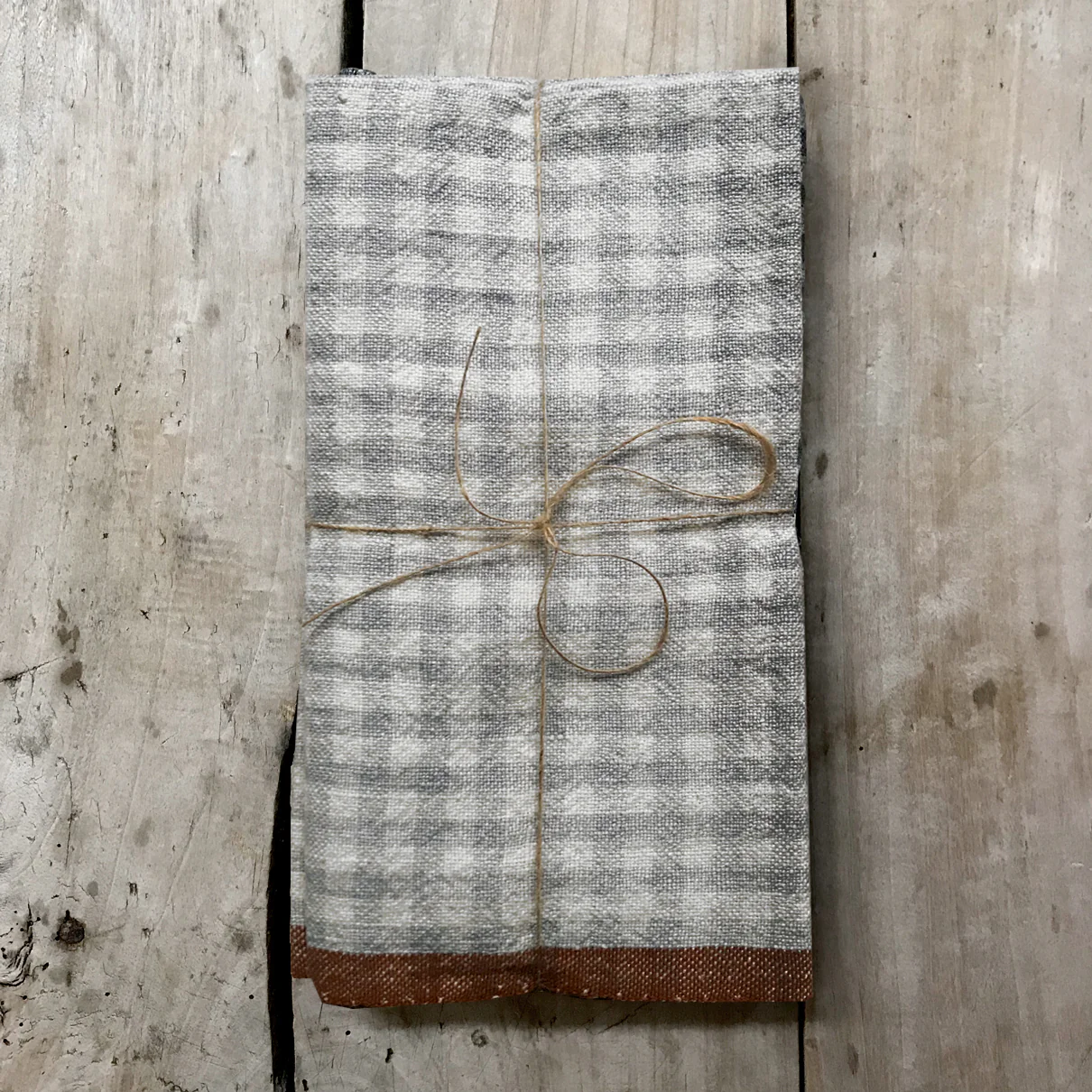 Set of 4 Gingham Napkins in Blue & Cognac