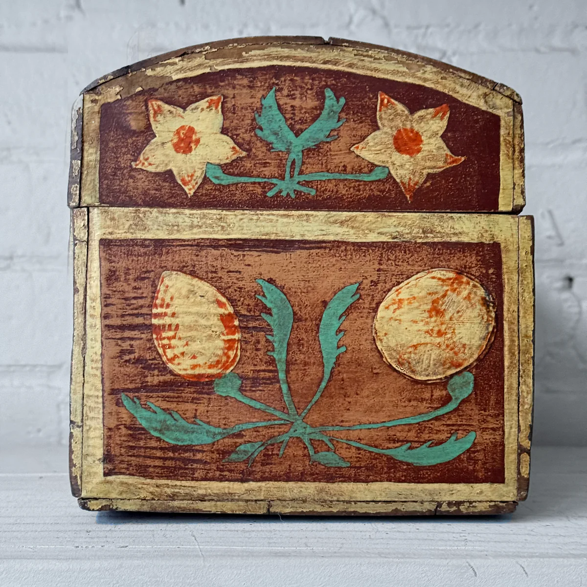 Small 18th-century French Painted Trunk - Image 4