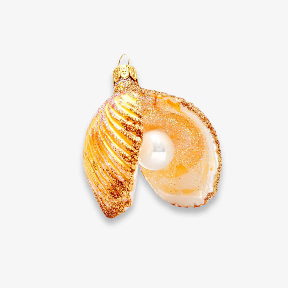 Small Clam with Pearl Ornament
