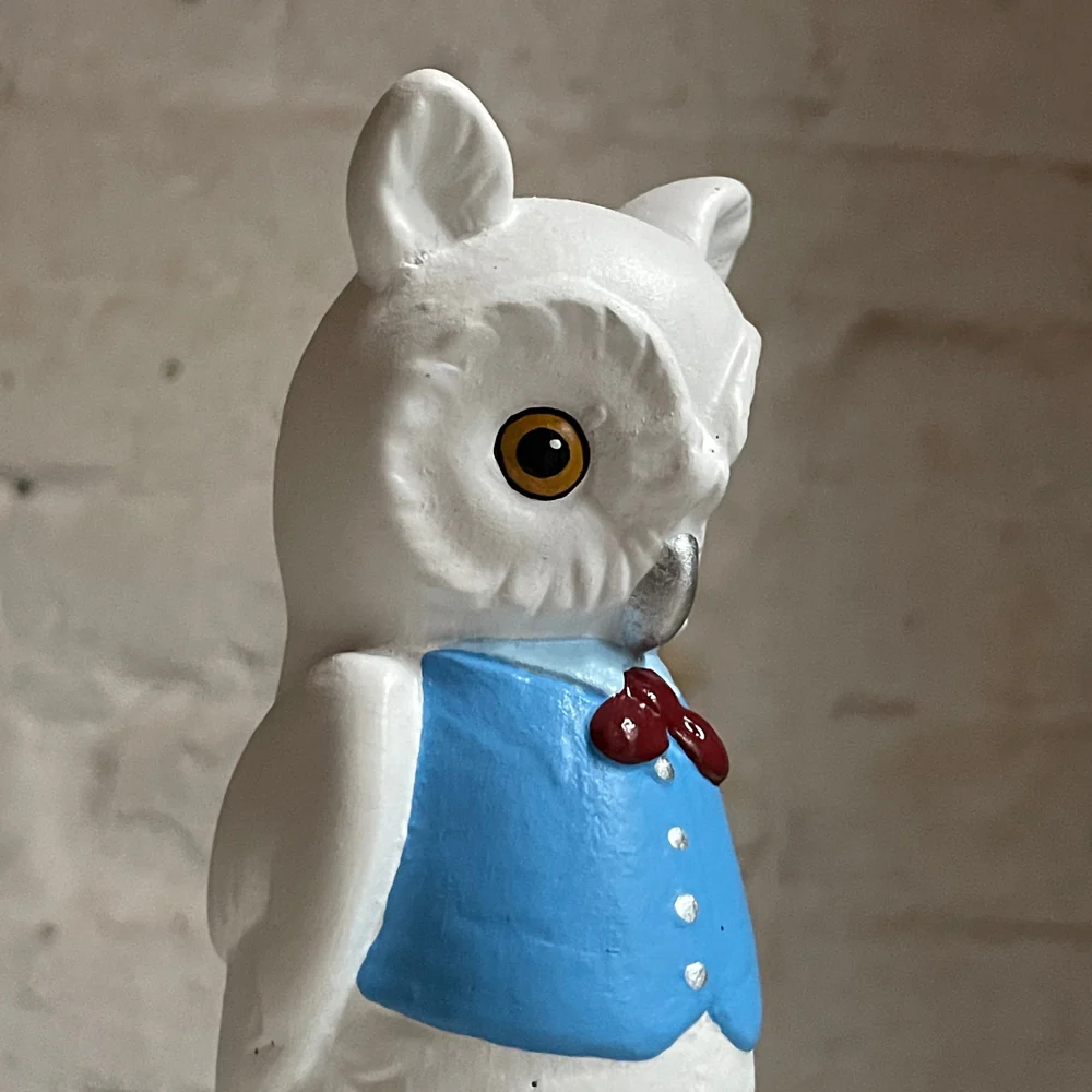 Ino Schaller Snow Owl in Blue Vest Candy Box - Image 2