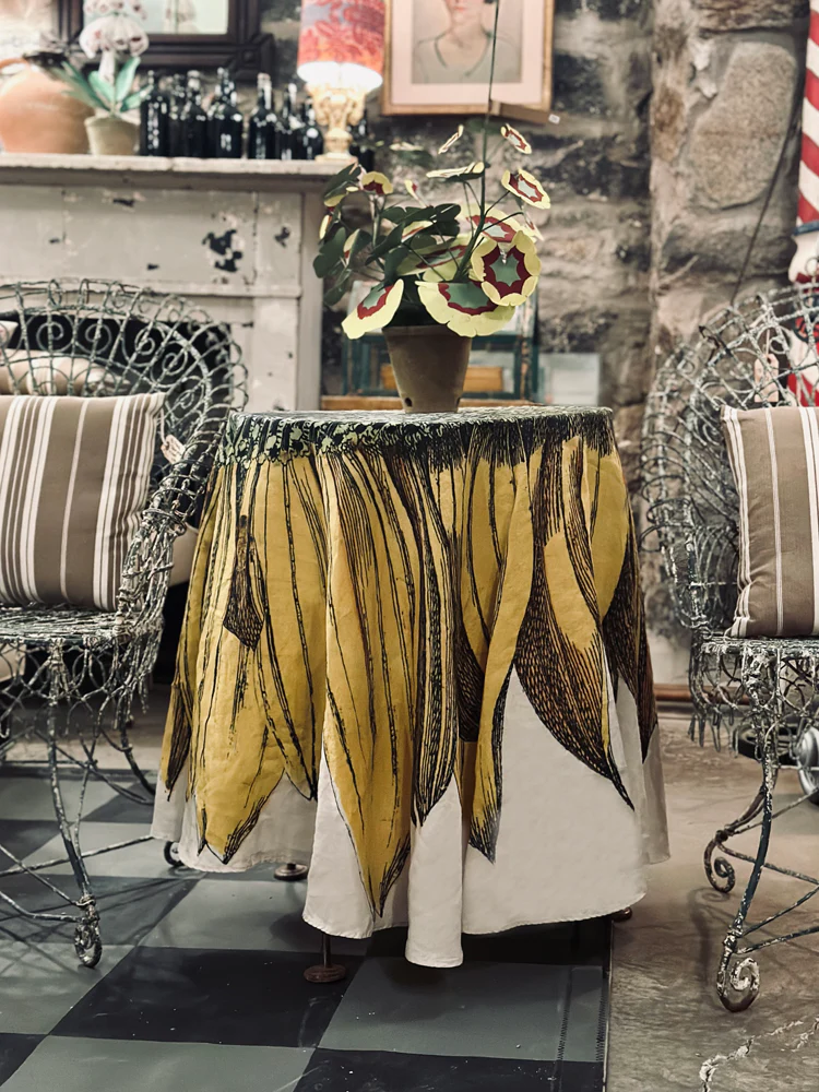 Summerill & Bishop x John Derian "Sunflower" Round Tablecloth - Image 3