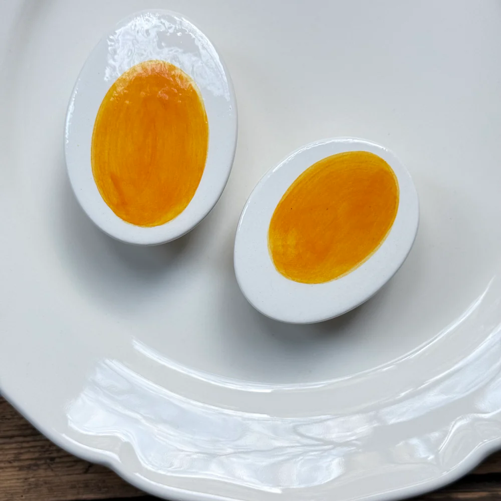 Trompe L'oeil Egg Plate with Waved Rim - Image 3