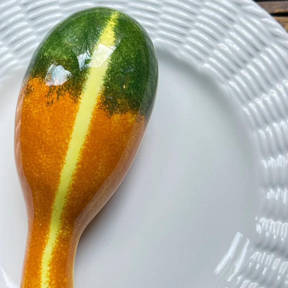 Trompe L'oeil Gourd Plate with Basket-Weave Rim - Image 3