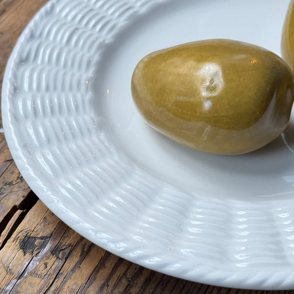 Trompe L'oeil Potato Plate with Basket-Weave Rim - Image 2