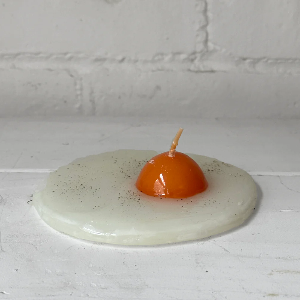 Uovo Fried Egg Candle