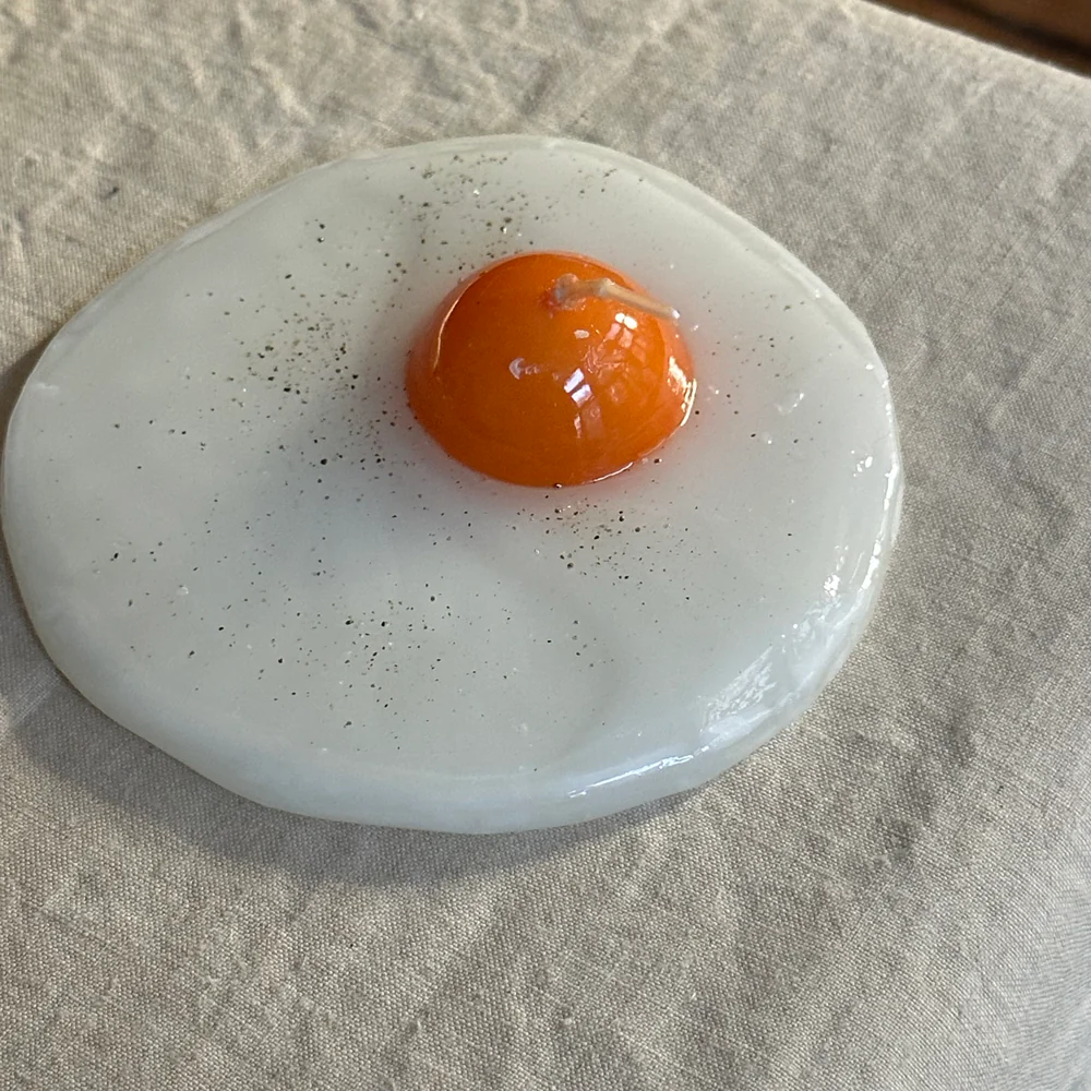 Uovo Fried Egg Candle - Image 2