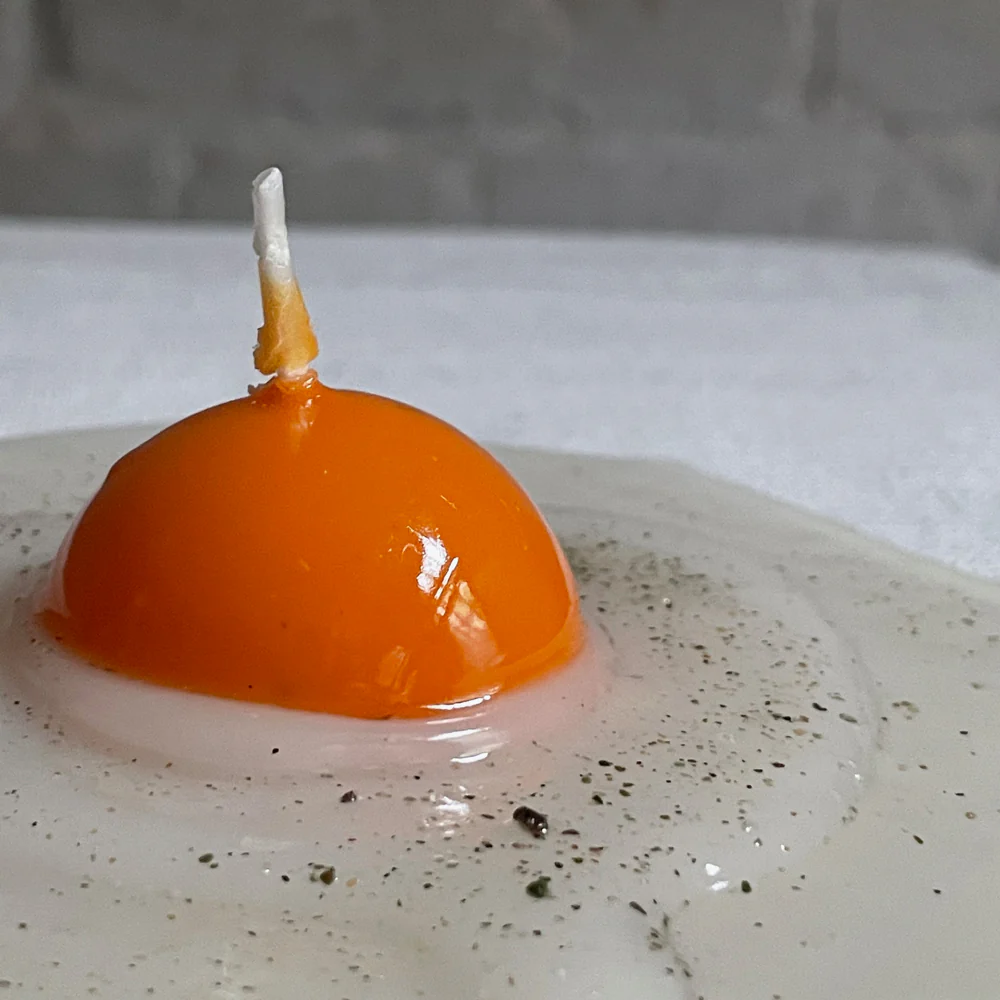 Uovo Fried Egg Candle - Image 3