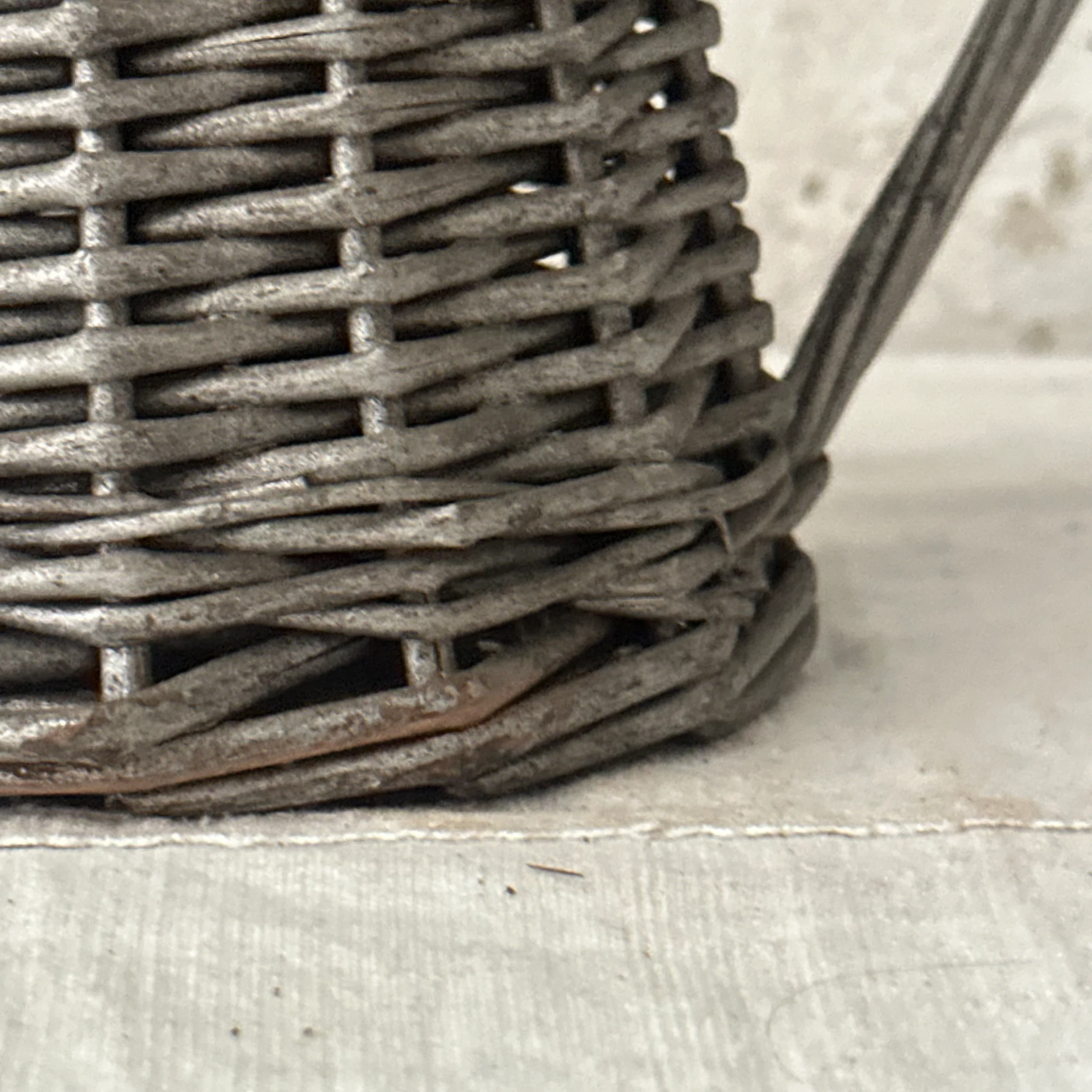 Vintage Painted Basket (# 01) - Image 5