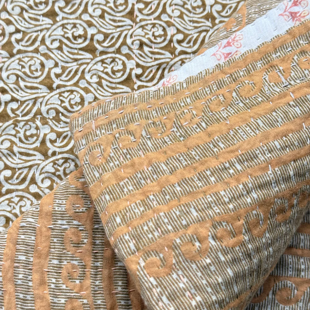 Vintage Sari Throw (#11-2) - Image 2