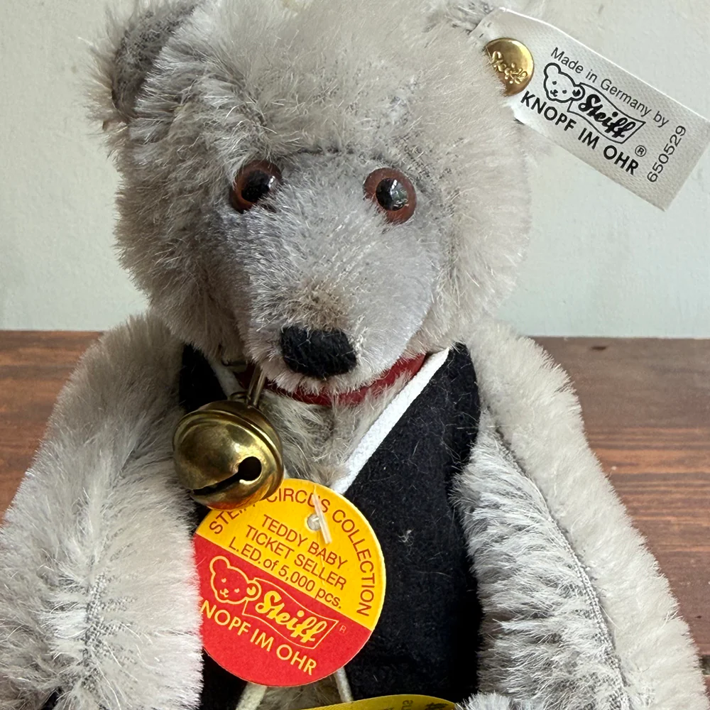 Vintage Teddy Bear Ticket Seller - Image 2
